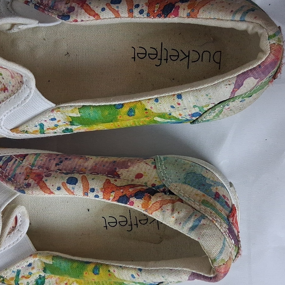 Bucketfeet Womens Size 8 slip on sneaker - Picture 4 of 5